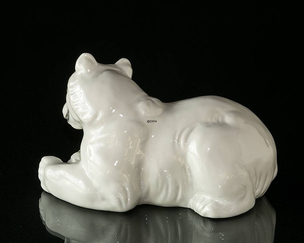 White Polar bear lying down resting, Royal Copenhagen figurine no ...