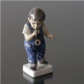 Title :Boy with Pipe, figurine Dahl Jensen
Producer : Dahl Jensen
Item no.: DJ1027 - Alt. Item no.: DJ10270
Height: 16 cm
