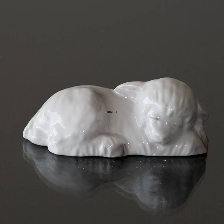 Lamb sleeping innocently, Bing & Grondahl figurine no. 1020558 | No ...